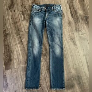 SILVER JEANS ultra low rise straight leg blue jeans “tuesday” style with details